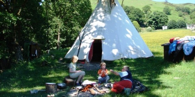 Family-Meadow-tipi.jpg