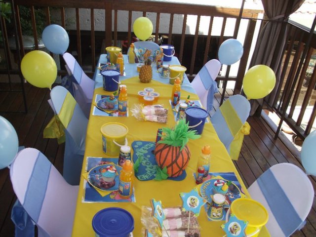 mesa merienda bob esponja.jpg