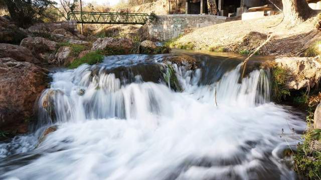 facebook_1460116537993